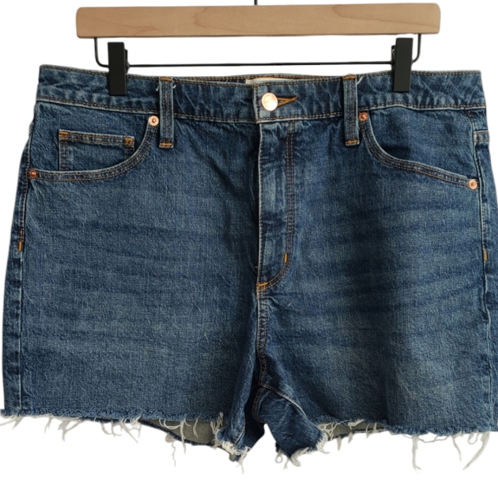 Universal Threads Vintage Midi Jean Shorts - Size 14 / 32R
